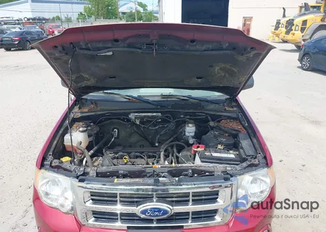 2012 Ford Escape Xlt z USA, uszkodzony, nr VIN 1FMCU9D72CKA61657